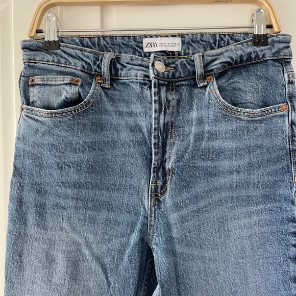 Zara High-Waisted Full Length Straight Leg Jeans - Size 29 (CA 8) - Picture 3 of 10